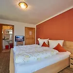 Konukevi Gaestehaus Haeuslweber Reit im Winkl