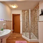 Konukevi Gaestehaus Haeuslweber