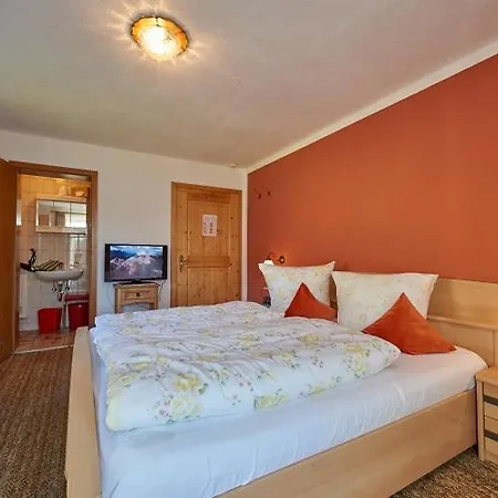 Konukevi Gaestehaus Haeuslweber Reit im Winkl