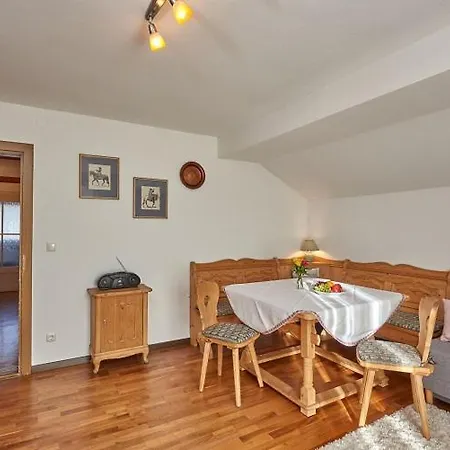 Gaestehaus Haeuslweber Konukevi Reit im Winkl