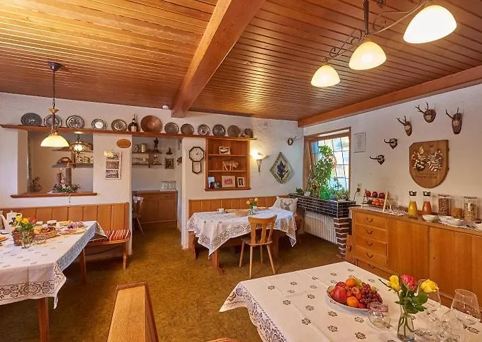 Gaestehaus Haeuslweber בית הארחה 4*