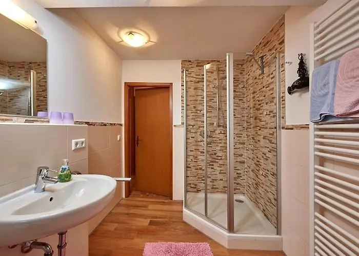 בית הארחה Gaestehaus Haeuslweber