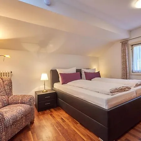 Gaestehaus Haeuslweber 4*