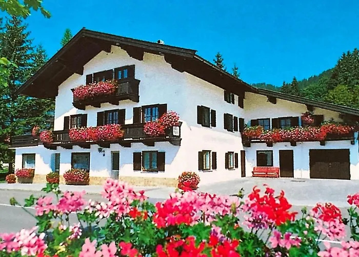 Gaestehaus Haeuslweber 4*